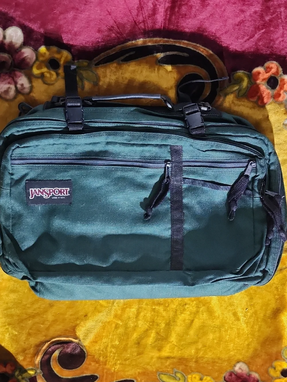 louis vuitton backpack white and grey Damier Infini Leather Campus leather-bags Color:Salmon ensuring its exceptional rarity JanSport Big Break Lunch